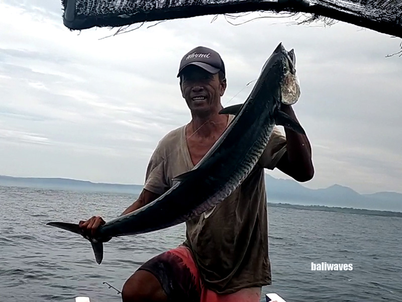 BALI SPORT FISHING SCENE or Fishing to survive